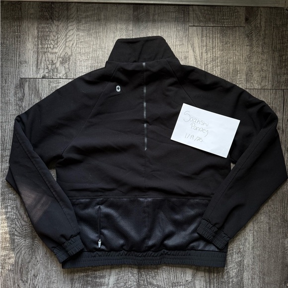 FIGS scrub jacket - Picture 3 of 5